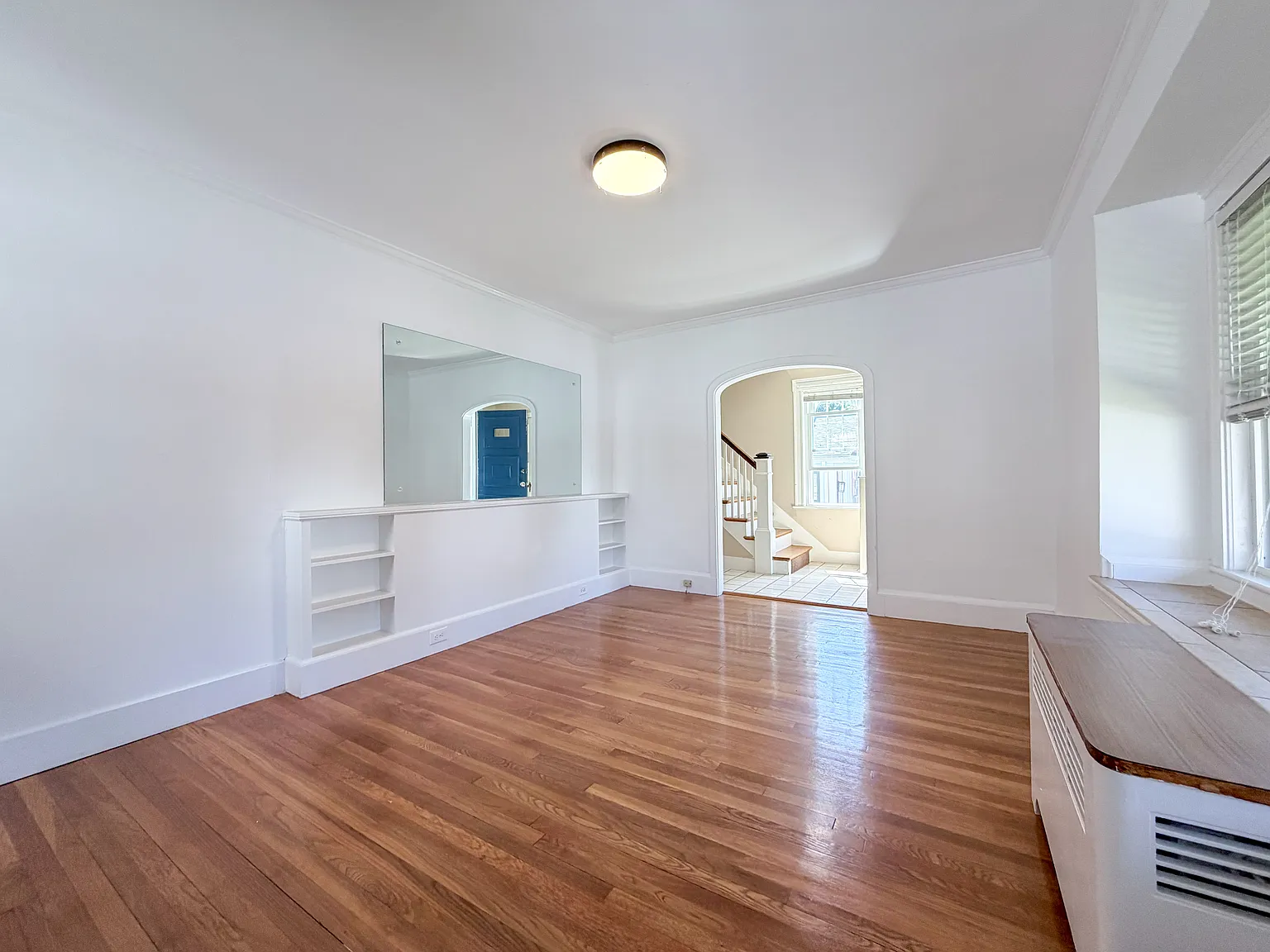 4 bed, 1158 sqft, $4,200 — Photo 4