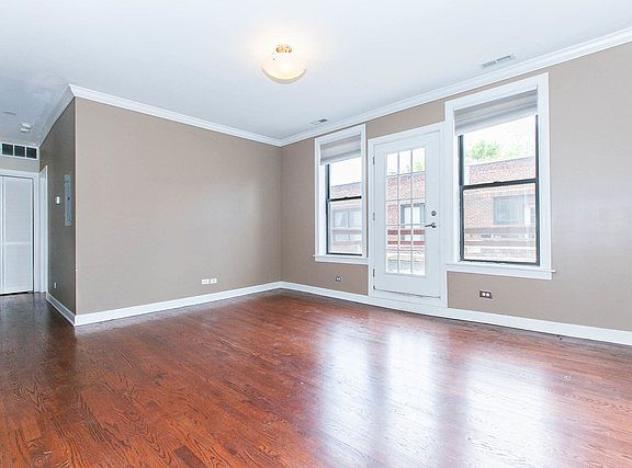 3rd image of 737 W Cornelia Ave Unit 3S
