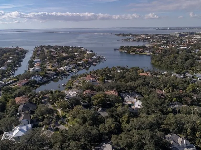 4534 W Beachway Dr — Photo 16
