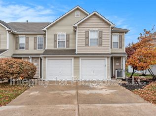 5943 NW 91st St, Kansas City, MO 64154