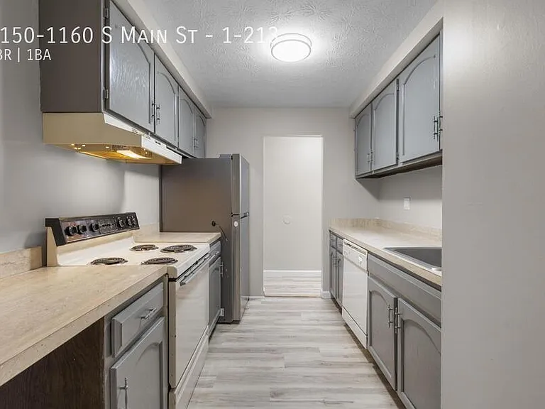 1150-1160 S Main St #1-213 — Photo 15