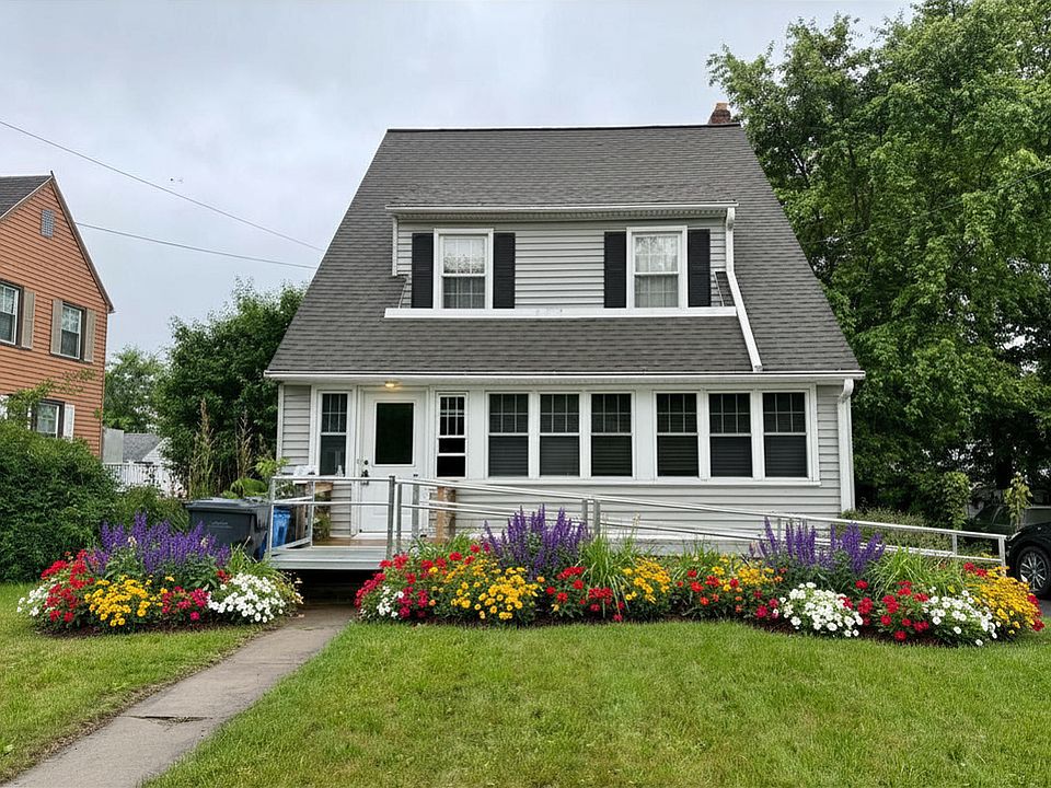 1st image of 11 Nepaug St