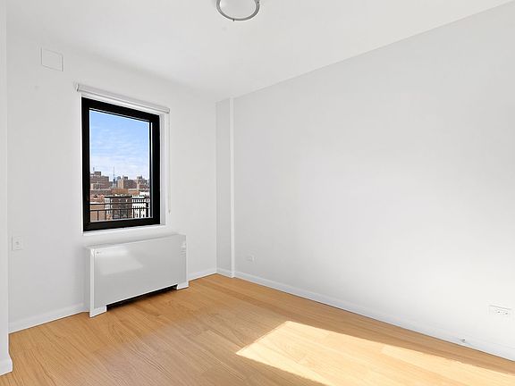 5th image of 402 E 118th St #5S