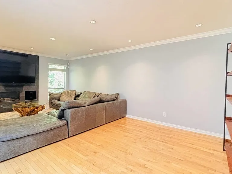 3634 Garibaldi Dr #26 — Photo 5