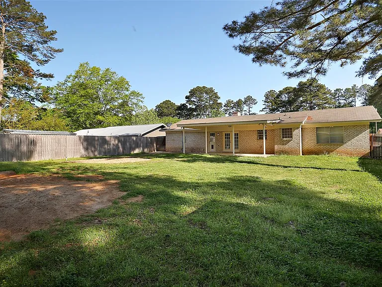 2525 Gina Dr — Photo 21