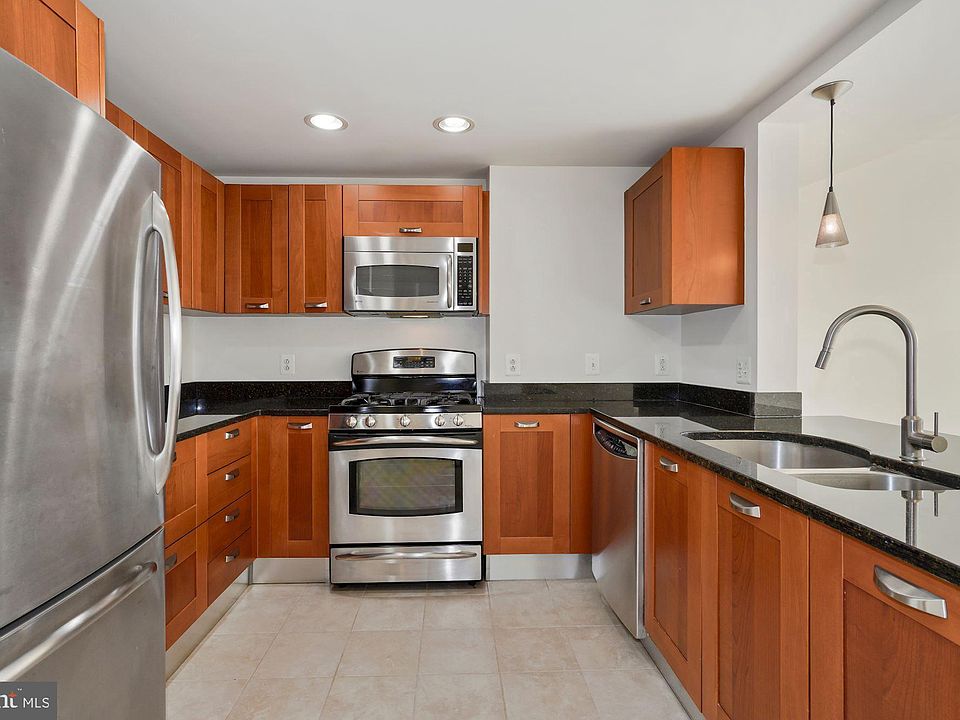 1st image of 2451 Midtown Ave APT 707