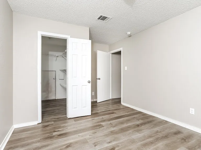 7456 Cross Ridge Cir — Photo 15