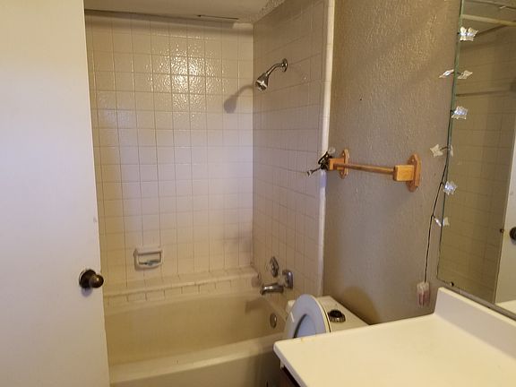3rd image of 1714 Crest Grove Dr