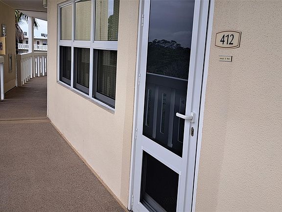 3rd image of 412 Grantham A #412
