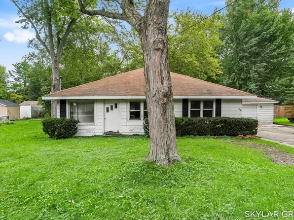 404 Park St, Coopersville, MI 49404