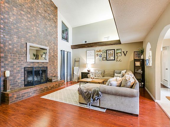 4th image of 3605 Sunset Dr