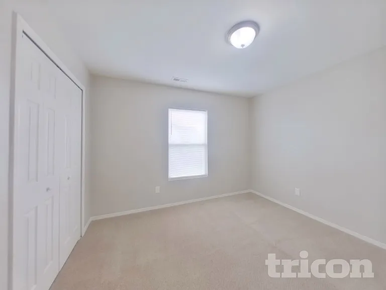 2226 Buckleigh Dr — Photo 17