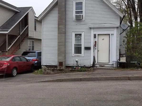 17 Park St, Pittsfield, NH 03263