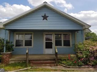 54 Wade St, Winder, GA 30680