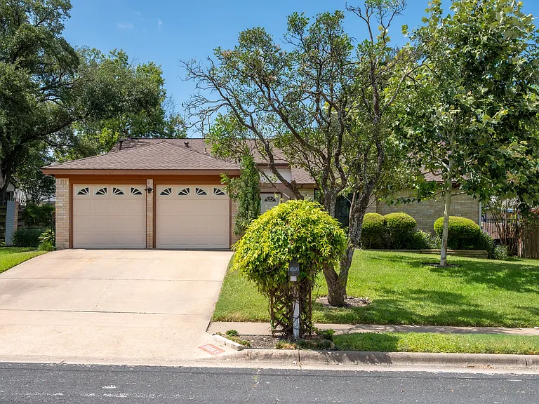 11826 Carshalton Dr — Photo 1