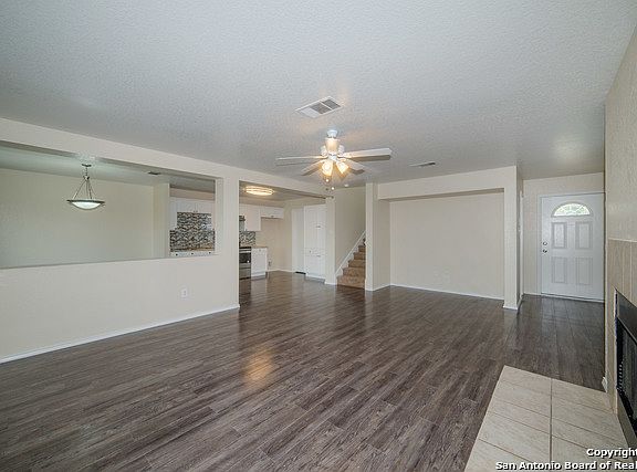 4th image of 9963 Sungate Park