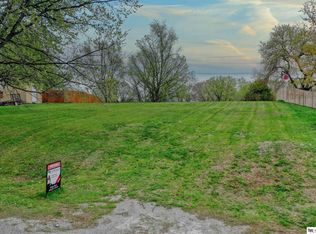 9019 Bellvue Dr, Plattsmouth, NE 68048