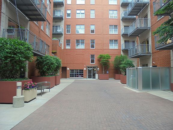 3rd image of 1236 Chicago Ave APT 305