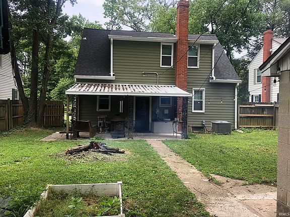 3rd image of 1300 Parkside Dr