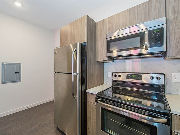 5th image of 361 Newark Ave APT 202