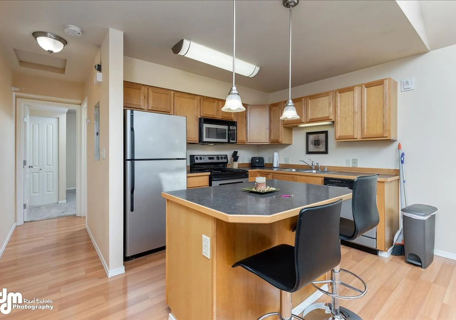 Fully Furnished 1-Bedroom Apartment for Rent in Anchorage UMED District — Photo 1