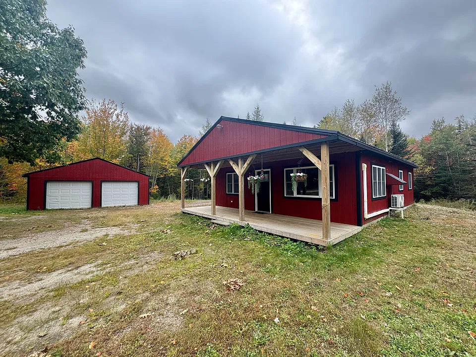 15 Bridle Path Way