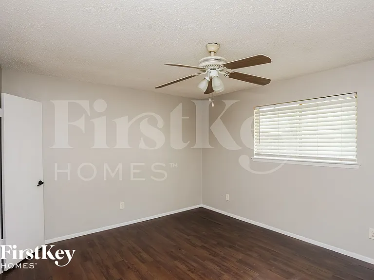 908 Wandering Way Dr — Photo 7