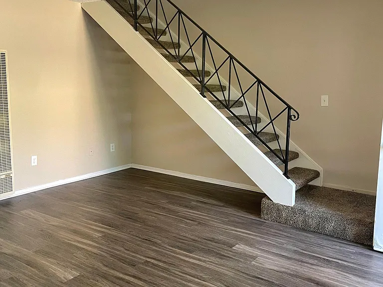 1331 N San Gabriel Ave #12 — Photo 3