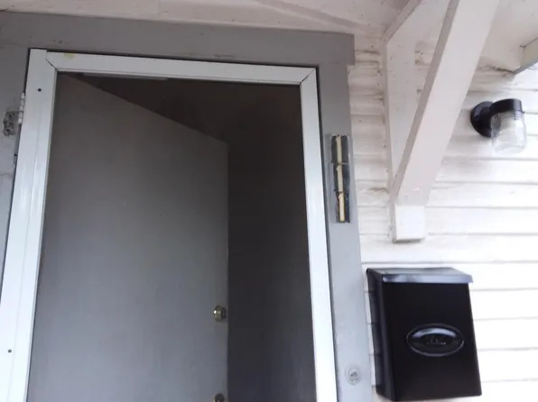 111 E Pine St, Altadena, CA 91001