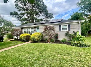 8068 Meadow Creek Rd, Norfolk, VA 23518
