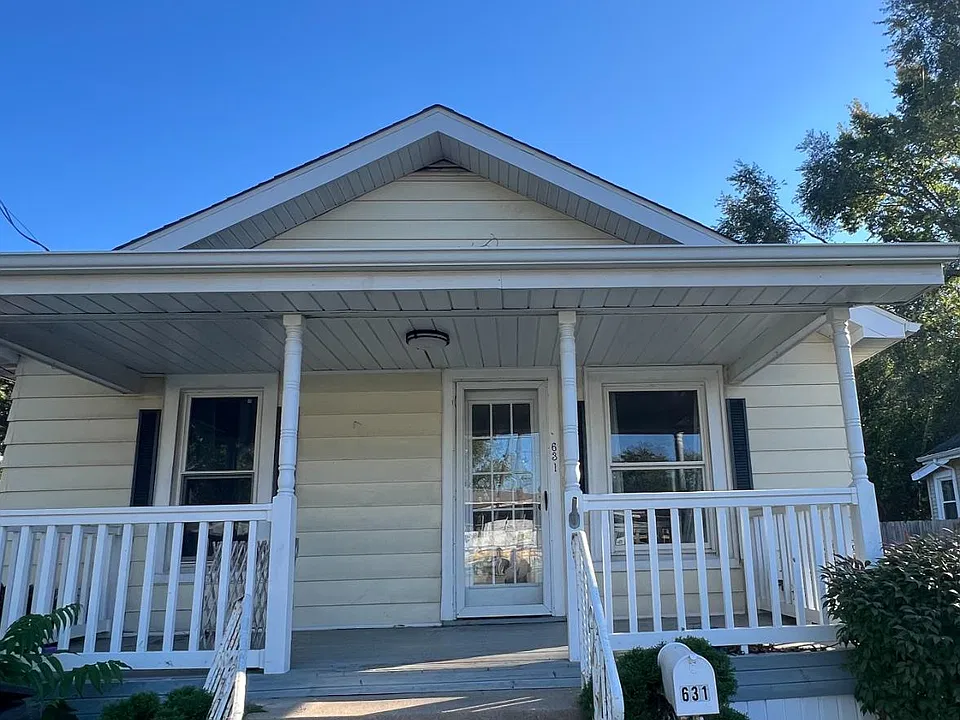 631 Main St