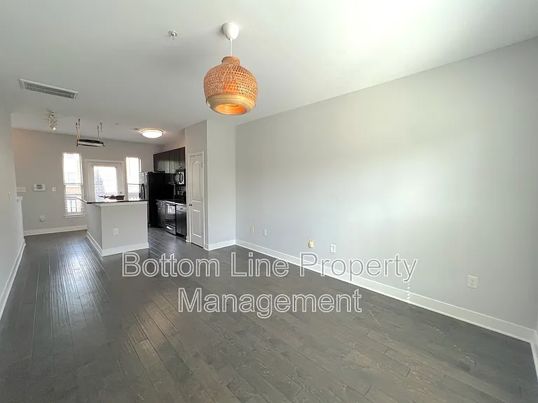 841 Seigle Point Dr — Photo 18