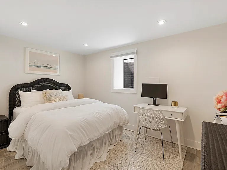 50 Manor Ln N — Photo 17