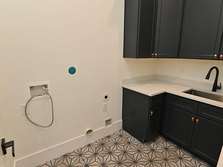 1733 Du Barry Ln — Photo 36