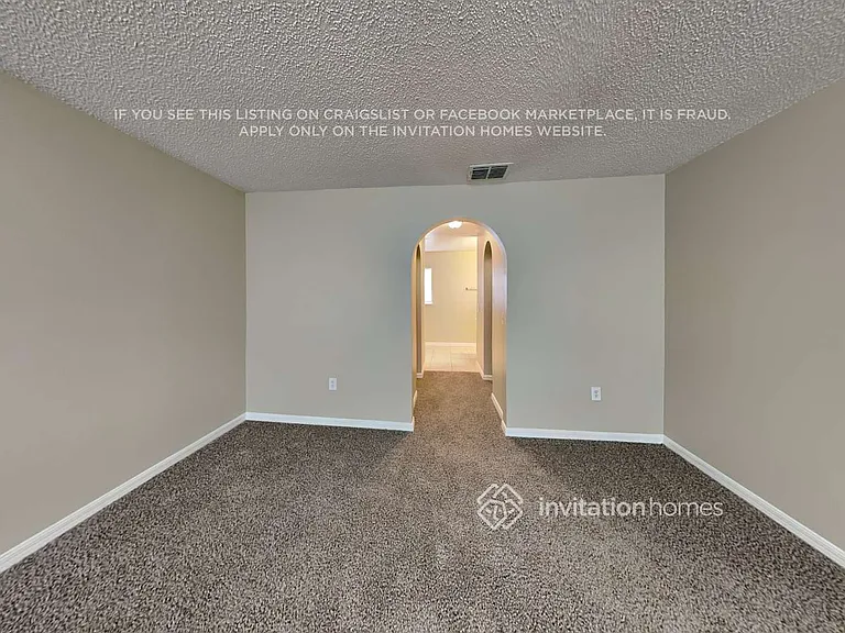 566 Kilimanjaro Dr — Photo 14
