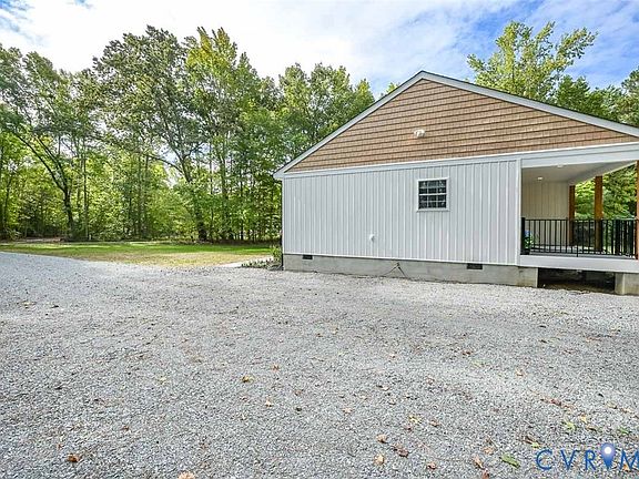 3rd image of 368 Greenbriar Rd