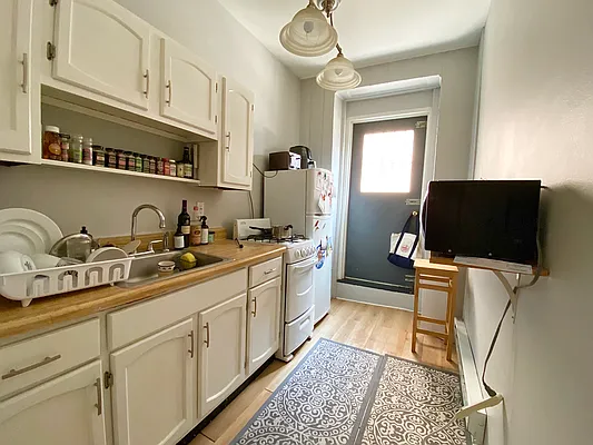 Rented by Compass | media 3