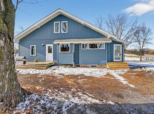 1048 45th St W, Northfield, MN 55057