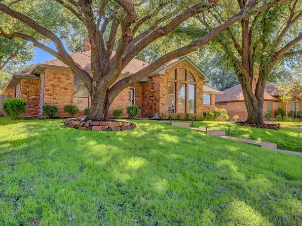 714 Highview Ln, Grapevine, TX 76051
