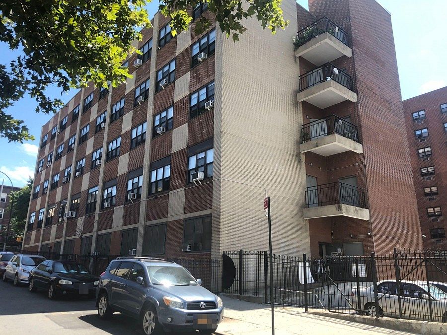 2nd image of 380 E 45th St