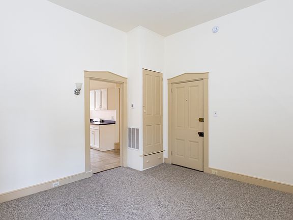 2nd image of 336 N Queen St APT 2
