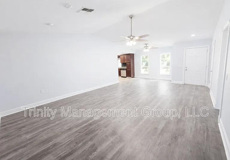 10449 Mayflower Rd — Photo 10