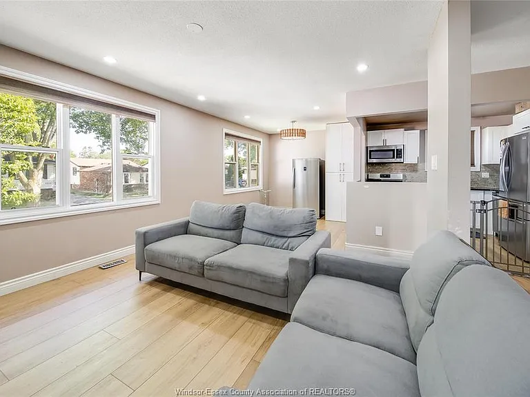 9633 Avery Ln #UPPER — Photo 13