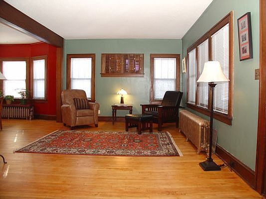 2nd image of 2917 33rd Ave S