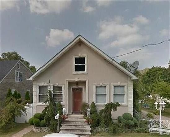 1st image of 33 E Kupsch St