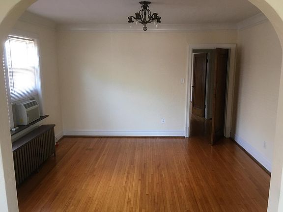 4th image of 7252 Amherst Ave #A