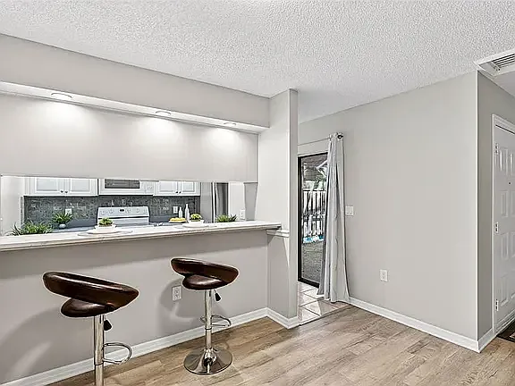 2708 9th Ct — Photo 3