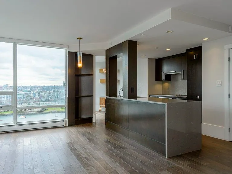 1201 Marinaside Cres #2 — Photo 4