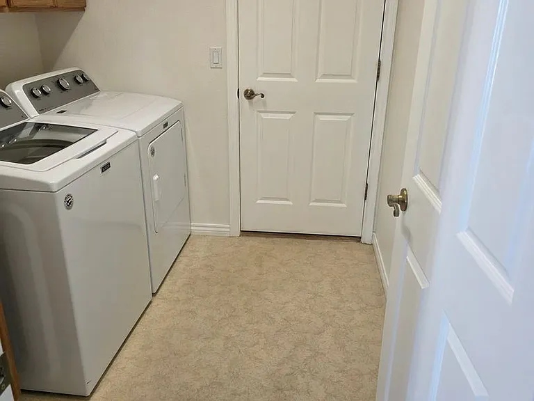 2489 Lake Park Dr #A — Photo 14