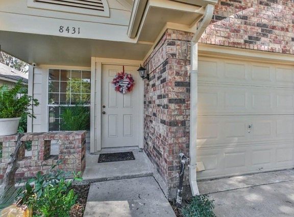 3rd image of 8431 Green Cedar Dr